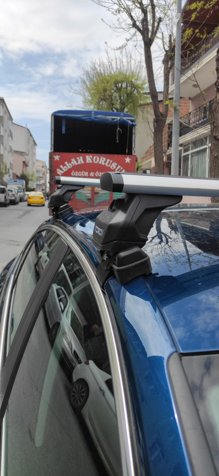 For Volkswagen Passat B8 2015-Up Roof Rack Cross Bar Normal Roof Black For Volkswagen Passat B8 2015-Up Roof Rack Cross Bar Normal Roof Black